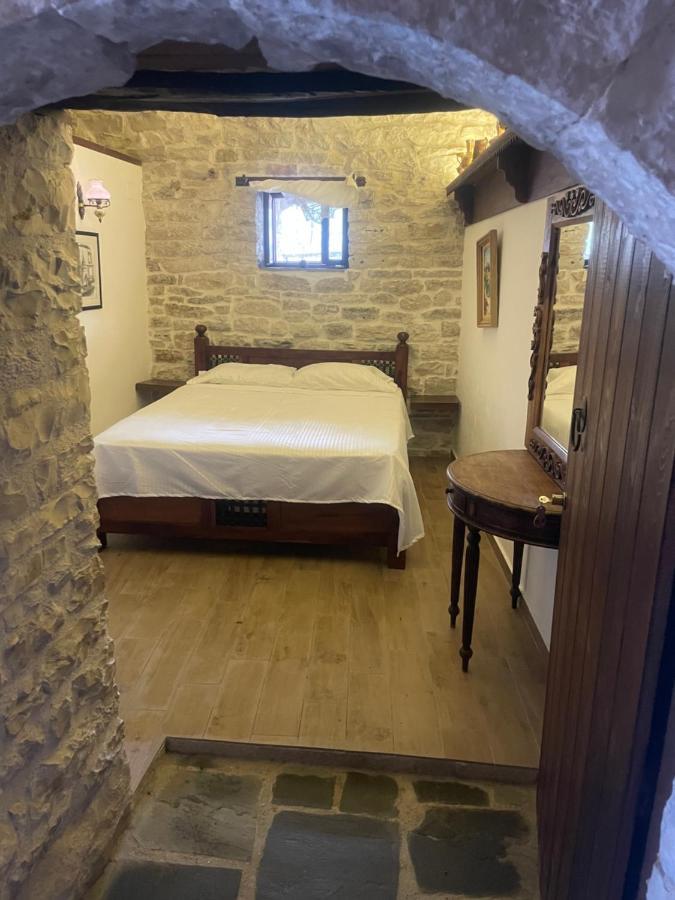 Konaku Guest House Gjirokastër Exterior foto